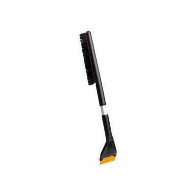 Щетка для снега Fiskars Plus 63см, со скребком