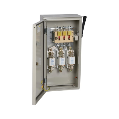 Ящик с рубильником и предохранителями IEK ЯРП-250А 74 У1 IP54