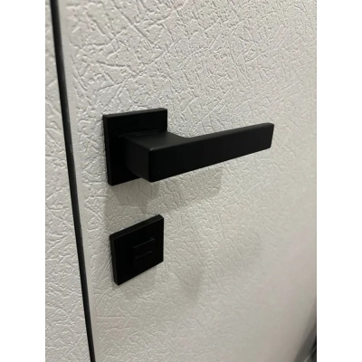 Комплект дверных ручек MORELLI MH-56-S6 BL + завертка MH-WC-S6 BL + магнитный замок M1895 BL, цвет черный