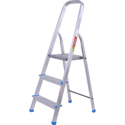 Алюминиевая стремянка LadderBel 3 ступени STR-AL-3 – незаменимый помощник при выполнении различных работ по хозяйству