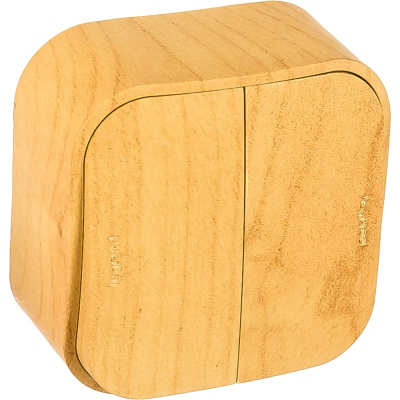 Выключатель Legrand двухклавишный Legrand Quteo IP20 10А 250В винтовые зажимы накладной монтаж дерево