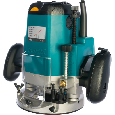 Фрезер Makita 3612 C - это мощный инструмент профессионального класса