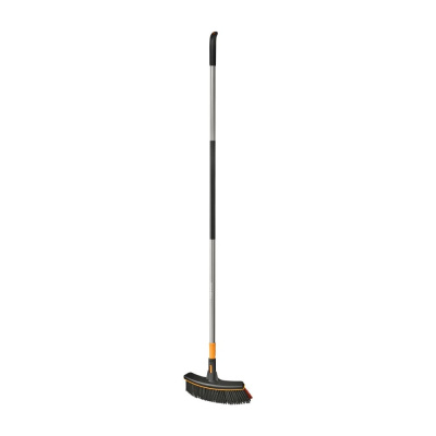 Метла эргономичная FISKARS