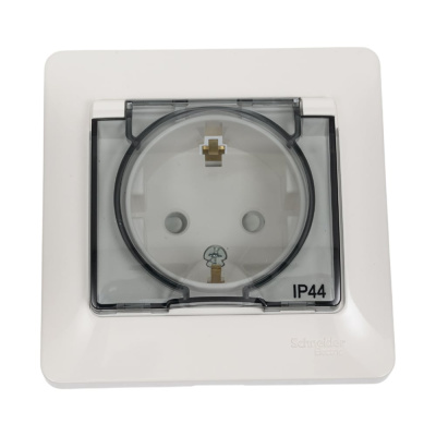 Розетка Systeme Electric Glossa Молочная с/з со шторками с крышкой IP44 в сборе