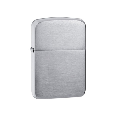Зажигалка Zippo Replica 1941 довольно точно копирует конструкцию оригинала